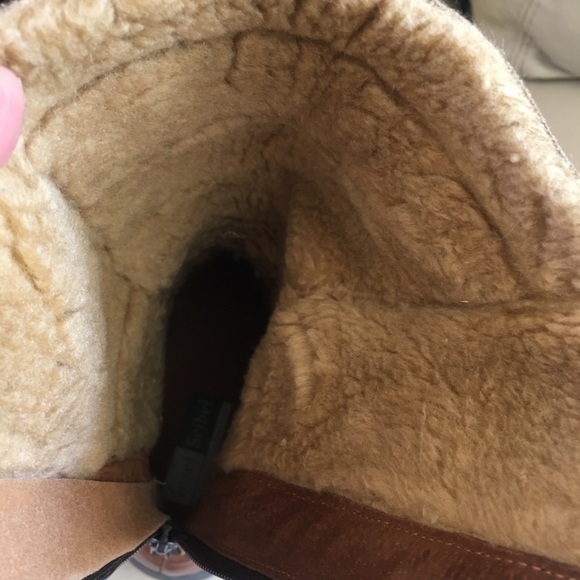 Gorgeous handcrafted leather boots - Picture 9 of 11